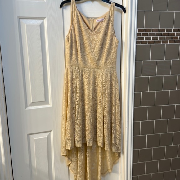 Dress - Picture 1 of 2